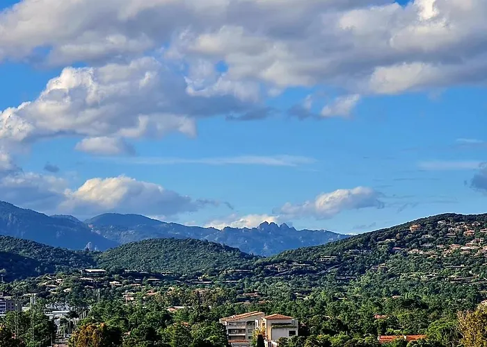 Aria Serena - Sejour Vue En Centre-ville - Classe 4 Etoiles Appartement *