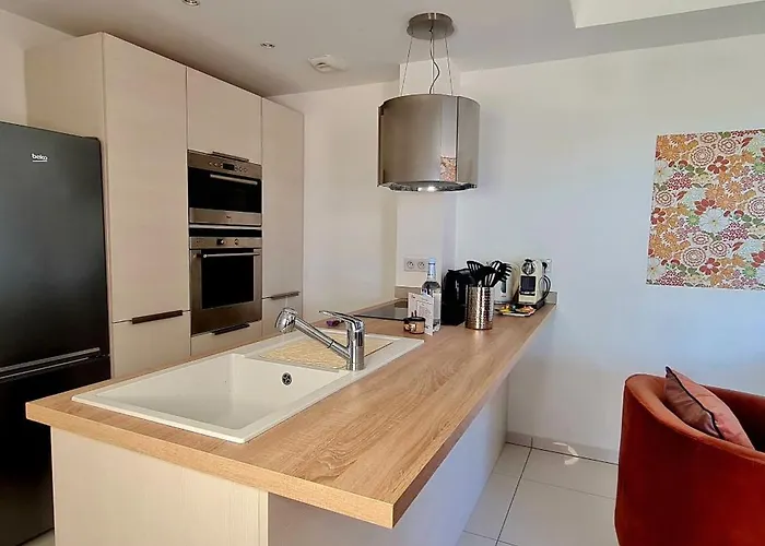 Appartement Aria Serena - Sejour Vue En Centre-ville - Classe 4 Etoiles *